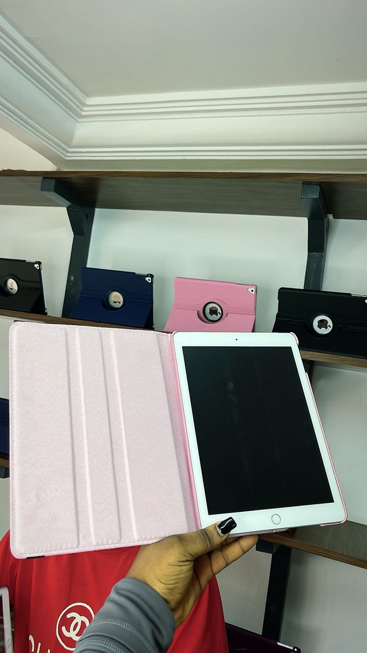 iPad 6ème Génération – État : Casi Neuf